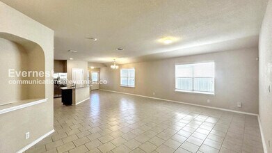 2511 Barbwire Wy in San Antonio, TX - Building Photo - Building Photo