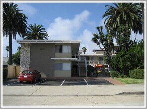 930 Thomas Ave in San Diego, CA - Building Photo - Building Photo