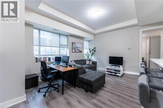 150 Main St W in Hamilton, ON - Building Photo - Building Photo