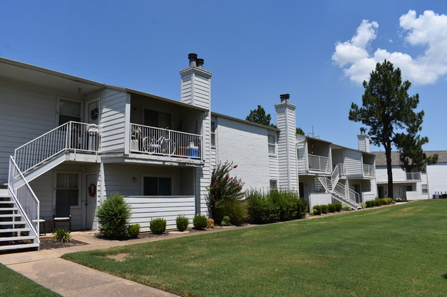 Southpoint Apartments in Fort Smith, AR - Building Photo - Building Photo