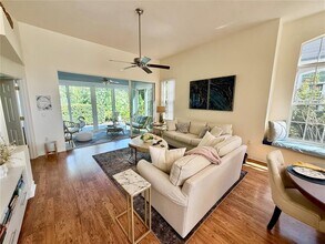 7628 Whitebridge Glen in University Park, FL - Building Photo - Building Photo