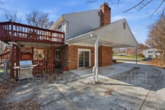3343 Slade Run Dr in Falls Church, VA - Building Photo - Building Photo
