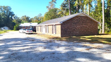 209 N Hill St in Timmonsville, SC - Building Photo - Building Photo