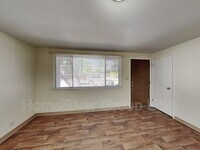 461 Locust St photo'