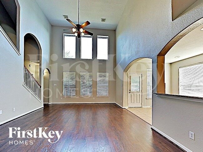 20836 Sheridan Heights Ln in Porter, TX - Foto de edificio - Building Photo