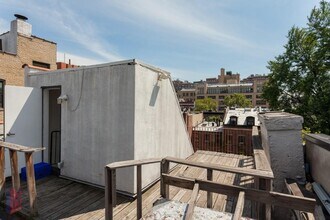 350 W 21st St in New York, NY - Building Photo - Building Photo