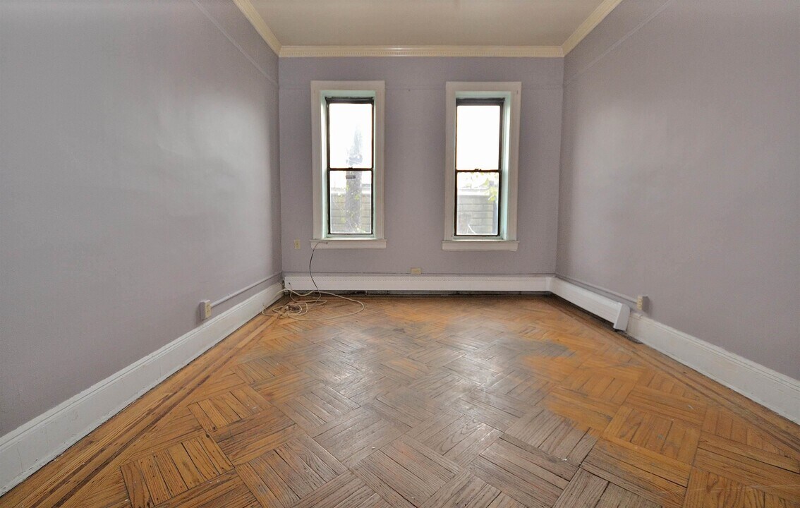 262 Clendenny Ave in Jersey City, NJ - Building Photo