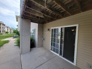 10 Cherry Ct, Unit 2 in North Liberty, IA - Building Photo - Building Photo