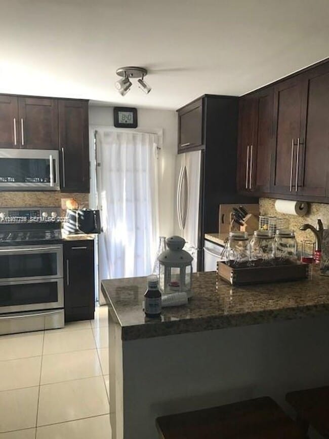 property at 10794 N Kendall Dr