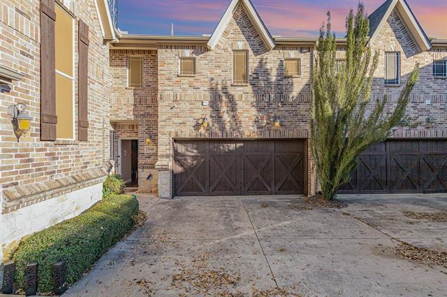 2940 Europa Dr in Grand Prairie, TX - Building Photo