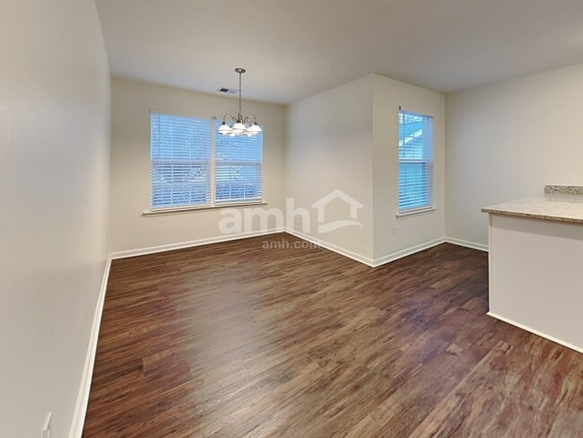 property at 200 Kingscreek Dr