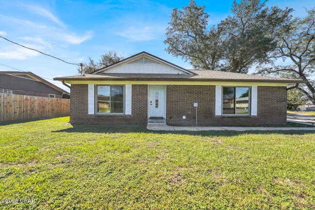5204 Park St in Panama City, FL - Building Photo - Building Photo