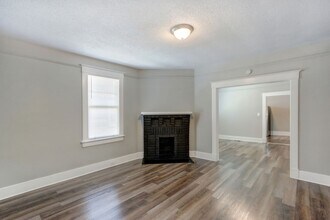 1009 E 33rd St-Unit -21fd472f-e53b-11ee-a715-06927b267943 in Savannah, GA - Foto de edificio - Building Photo