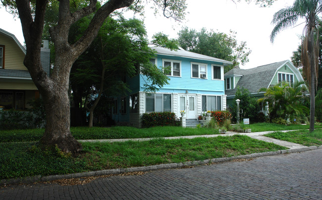 209 11th Ave N in St. Petersburg, FL - Building Photo - Building Photo