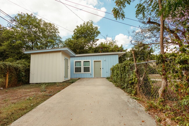 3900 Leland Ave, Unit B - ADU in Waco, TX - Building Photo - Building Photo