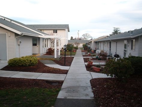 Bayview Apartments in Anacortes, WA - Building Photo