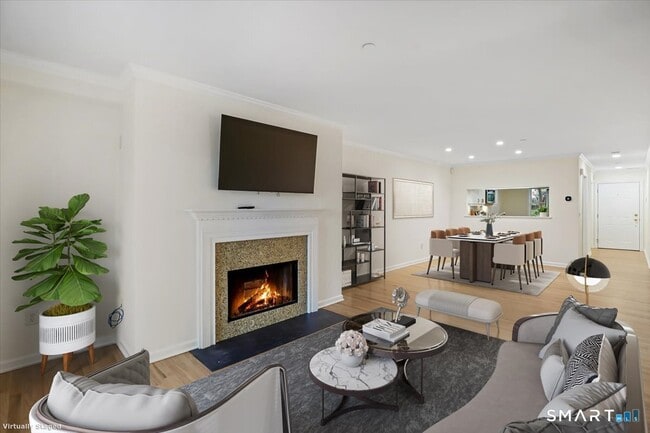 51 Forest Ave in Greenwich, CT - Building Photo - Building Photo