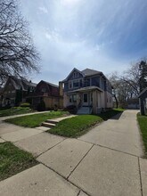 3619 N Morris Blvd in Shorewood, WI - Building Photo - Building Photo