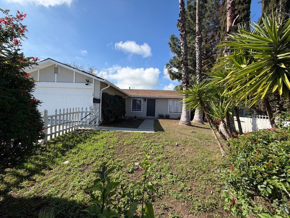 58 Salisbury Dr in Pittsburg, CA - Building Photo