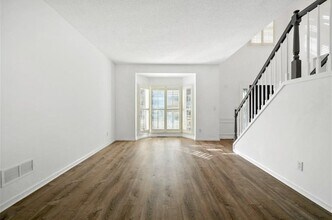 10895 Glenbarr Dr in Duluth, GA - Building Photo - Building Photo