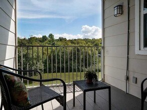 Ventana at the Lake Apartments in Hendersonville, TN - Foto de edificio - Building Photo