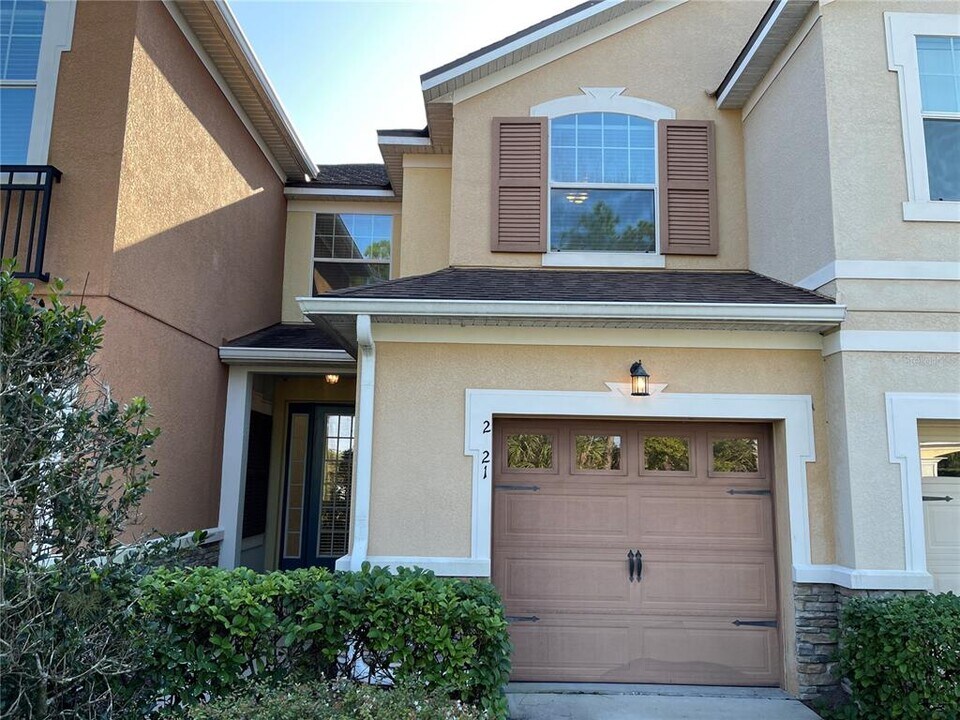 2121 Victoria Glen Dr in Sanford, FL - Building Photo