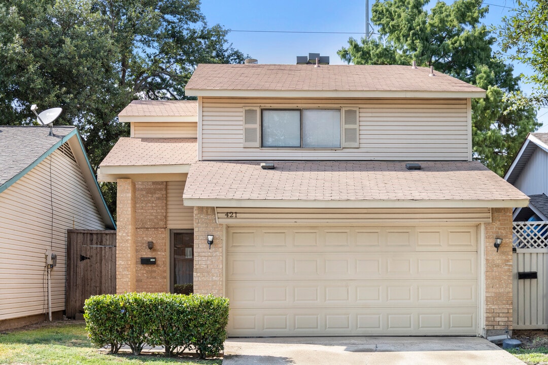 421 San Mateo Dr in Garland, TX - Foto de edificio