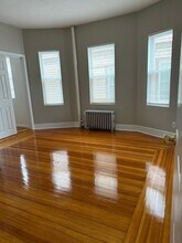 46 Wildwood St, Unit 1 in Boston, MA - Foto de edificio - Building Photo