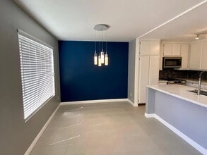 450 W Vermont Ave in Escondido, CA - Building Photo - Building Photo