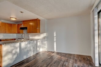 730 SW Harrier Cir in Oak Harbor, WA - Building Photo - Building Photo