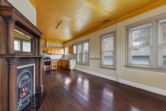 2410 9th St in Berkeley, CA - Building Photo - Interior Photo