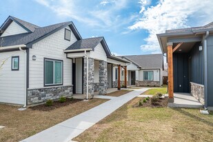 Avilla Boat Club in Fort Worth, TX - Building Photo