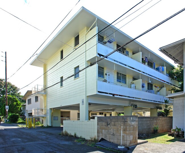 1743 Huli St in Honolulu, HI - Foto de edificio - Building Photo