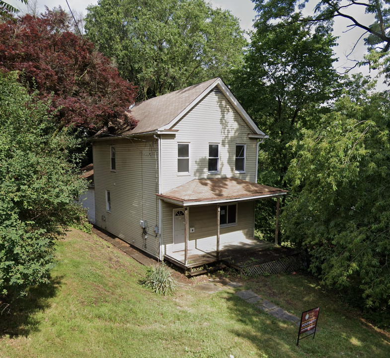 320 Carlisle Ave in Pittsburgh, PA - Building Photo