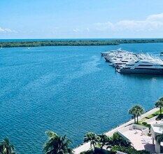 132 Lakeshore Dr in North Palm Beach, FL - Building Photo - Building Photo