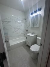 5624 N Marmora Ave in Chicago, IL - Building Photo - Building Photo