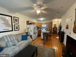 1713 Christian St in Philadelphia, PA - Building Photo - Building Photo
