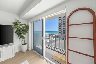 4505 S Ocean Blvd in Highland Beach, FL - Building Photo - Building Photo