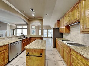 5712 Sugar Maple Dr in Fort Worth, TX - Building Photo - Building Photo