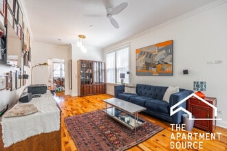 2833 N Spaulding Ave, Unit 1 in Chicago, IL - Foto de edificio - Building Photo