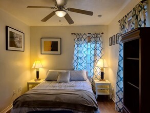 7833 Wileyvale Rd in Houston, TX - Building Photo - Building Photo