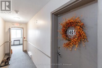 1522 King St E in Kitchener, ON - Building Photo - Building Photo