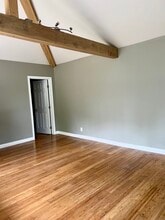 10748 Charnock Rd in Los Angeles, CA - Foto de edificio - Building Photo