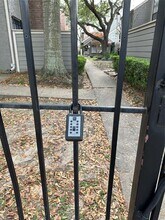 6601 Sands Point Dr in Houston, TX - Building Photo - Building Photo