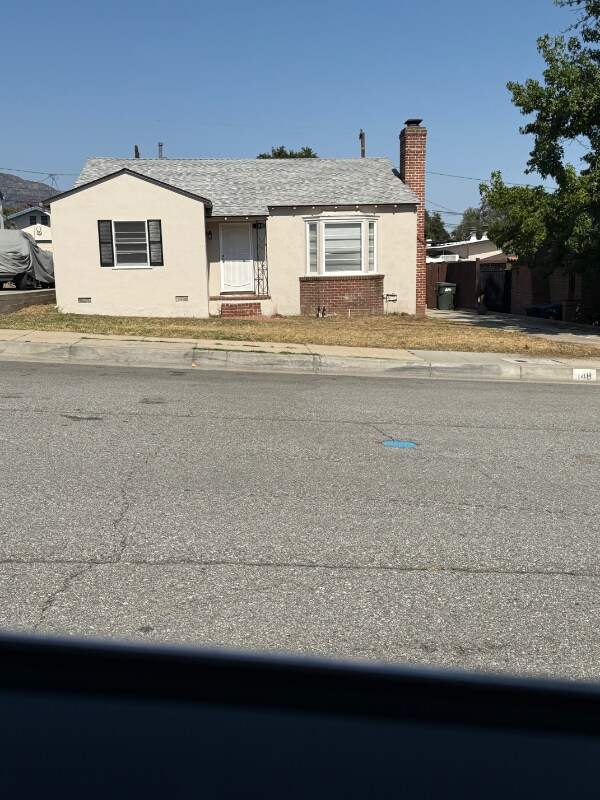 property at 148 N Lincoln Pl