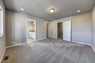 7824 Woodmen Center Heights in Colorado Springs, CO - Foto de edificio - Building Photo