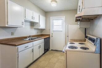 University Crossings in Memphis, TN - Foto de edificio - Interior Photo