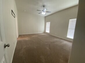 7039 95th St in Lubbock, TX - Building Photo - Building Photo