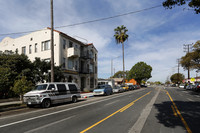 1147 Broad Ave in Wilmington, CA - Foto de edificio - Building Photo