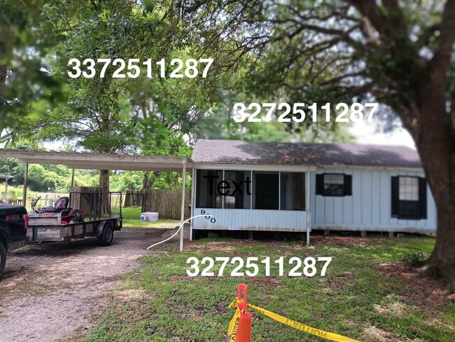 property at 900 Texaco St